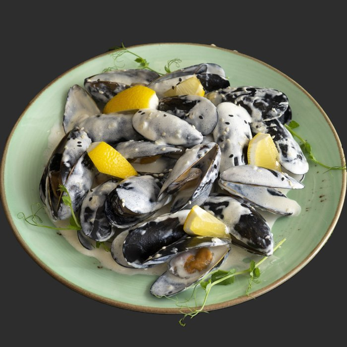 Голубые Мидии 12 шт. в сливочном соусе с гренками