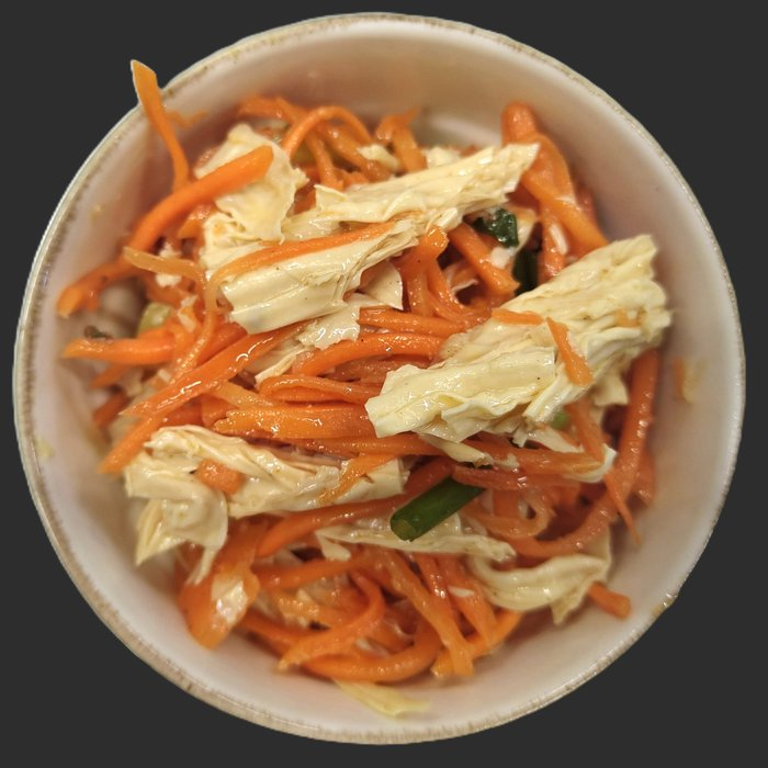 Салат из спаржи и морковью 200гр.